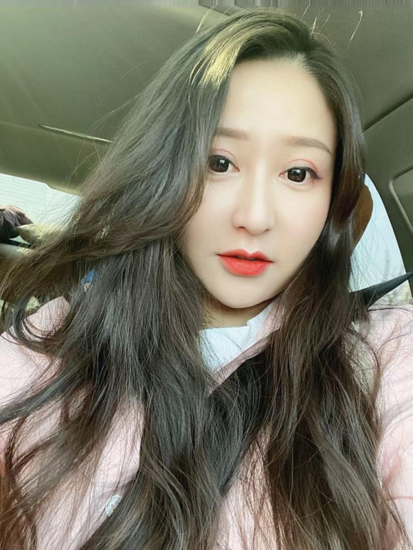 春意盎然 静安区炮打朝鲜妹妹熙妍